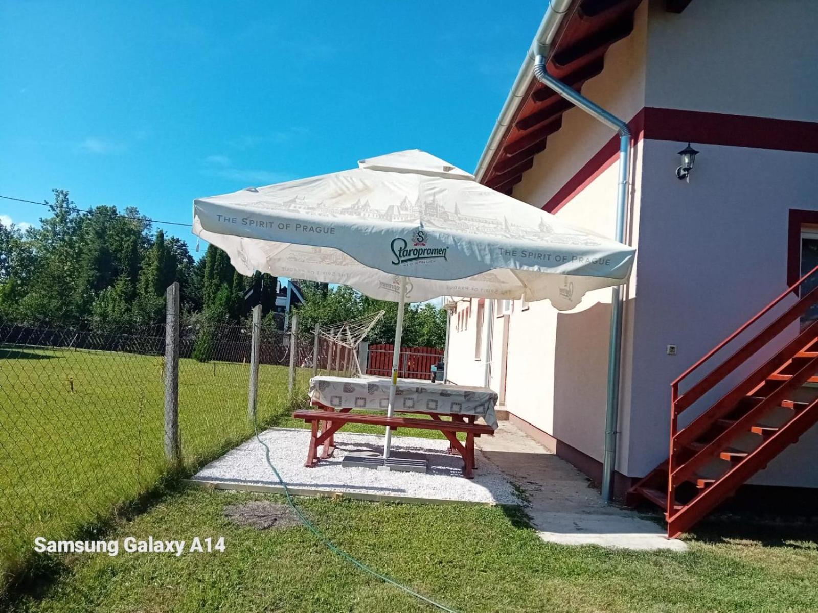 Koetel Utcai Vendeghaz Villa Balatonkeresztúr Eksteriør bilde